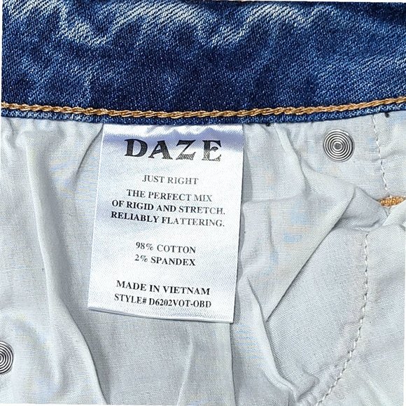 Daze Just Right Button-Fly Women's 24 - Picture 14 of 15